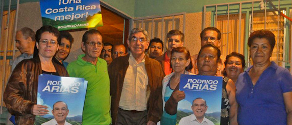 Ex presidente Arias visitó el cantón de Alajuelita