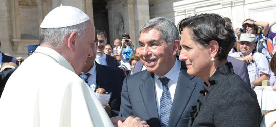 El expresidente Arias se reunió con el Papa Francisco