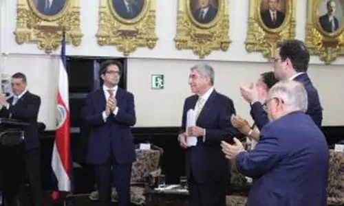 Hay que conocer la historia para aprender de los errores Hay que conocer la historia para aprender de los errores
